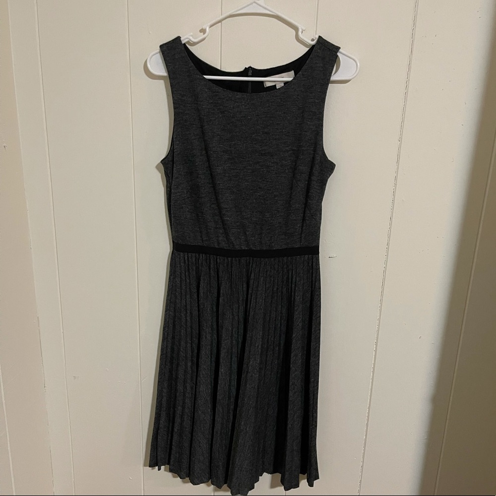 Loft Gray Pleated Skirt Dress Size 6